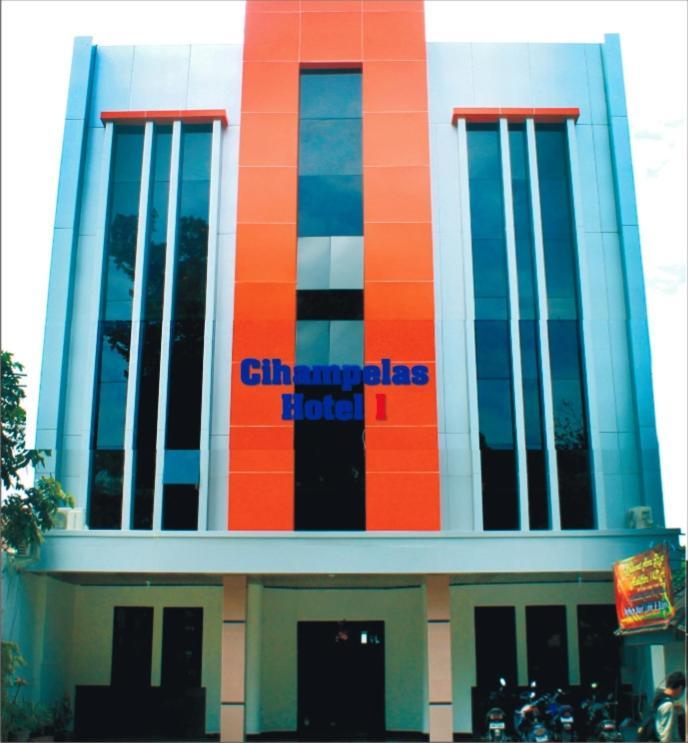 Hotel Cihampelas 1 Μπαντούνγκ Εξωτερικό φωτογραφία