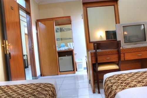 Hotel Cihampelas 1 Μπαντούνγκ Εξωτερικό φωτογραφία
